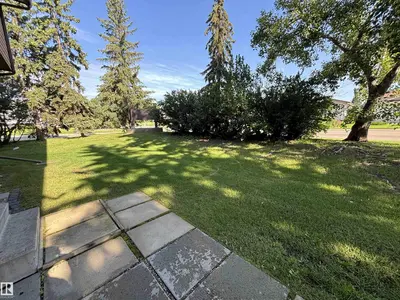 Interior photo 1 of 5955 40 AV NW