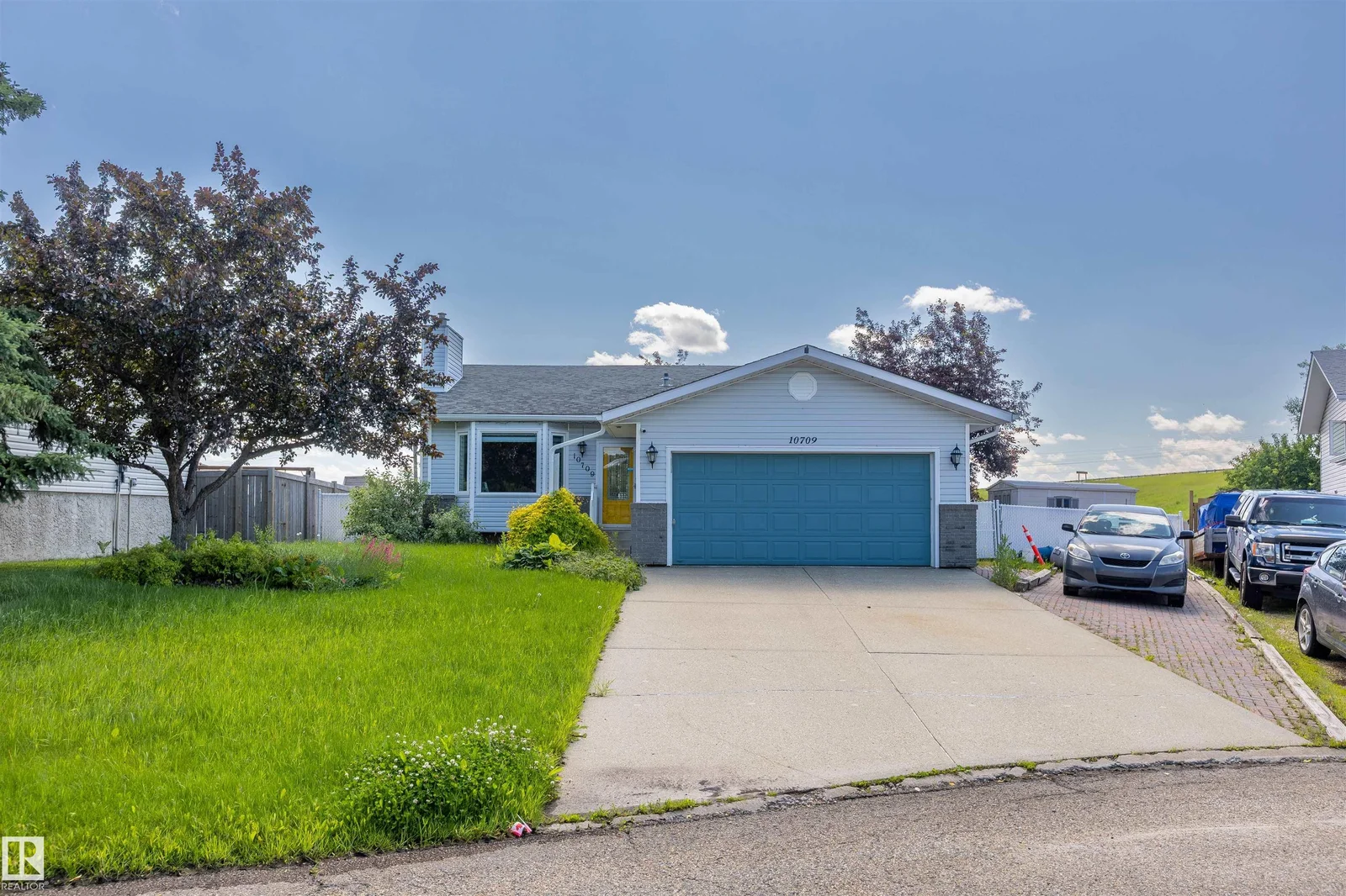 10709 95 AV, Morinville - 3 bedroom Detached Single Family for sale