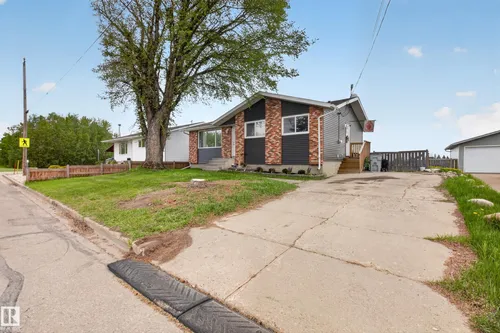 5311 50 ST, Legal - $334,900