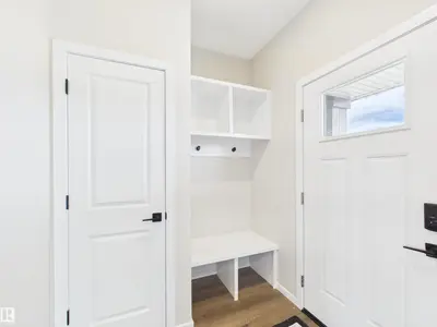 Interior photo 1 of 1100 MCLEOD AV