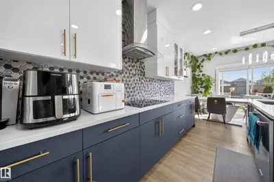 Interior photo 2 of 1927 18 ST NW