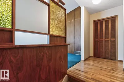 Interior photo 2 of 6 MERRYVALE CR