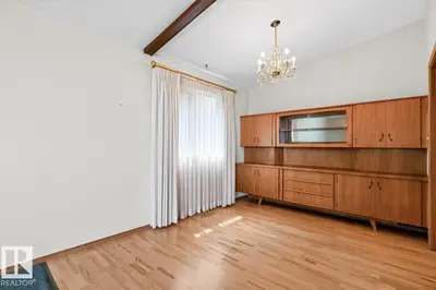 Interior photo 4 of 6 MERRYVALE CR