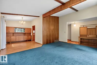 Interior photo 3 of 6 MERRYVALE CR