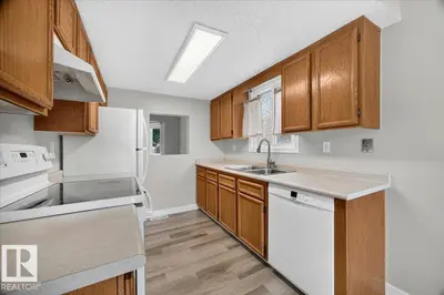 Interior photo 3 of #23 10453 20 AV NW