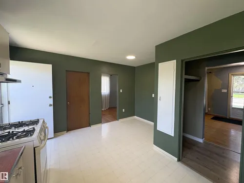 13032 90 ST NW, Edmonton - $304,900