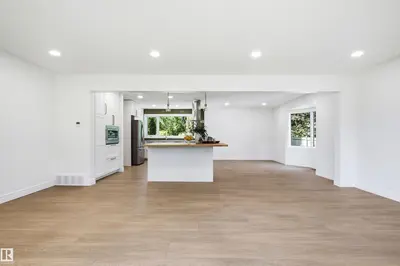 Interior photo 4 of 14335 47 AV NW