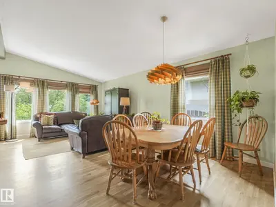 Interior photo 4 of 32 Malvern DR