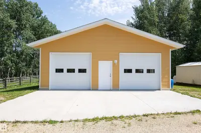 Interior photo 2 of 60520 Rge Rd 62A