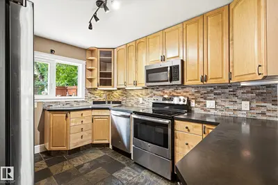 Interior photo 3 of 11322 56 ST NW