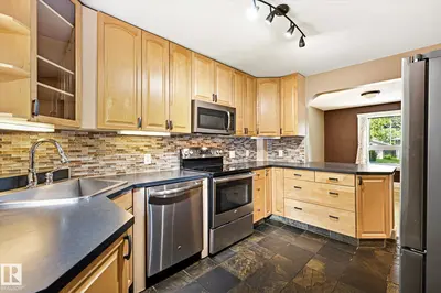 Interior photo 4 of 11322 56 ST NW
