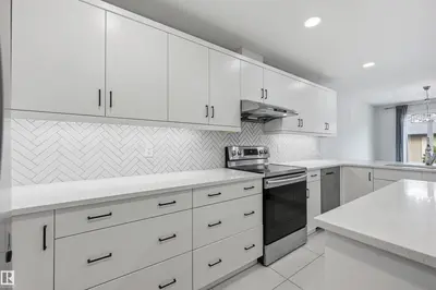 Interior photo 3 of 11146 78 AV NW