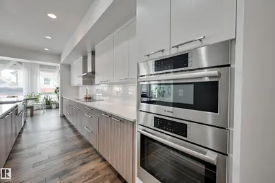 Interior photo 3 of 1311 HAINSTOCK WY SW