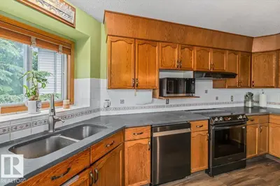 Interior photo 4 of 16 HARROLD PL