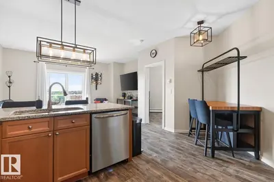 Interior photo 2 of #313 226 MACEWAN RD SW