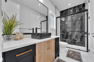 Interior photo 4 of 2531 63 AV NE