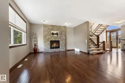 Interior photo 3 of 25 HILLTOP RG