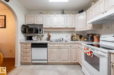 Interior photo 2 of #310 17151 94A AV NW