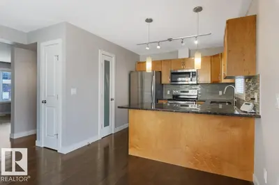 Interior photo 2 of #23 7289 SOUTH TERWILLEGAR DR NW