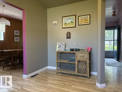 Interior photo 4 of 9908 96A Avenue