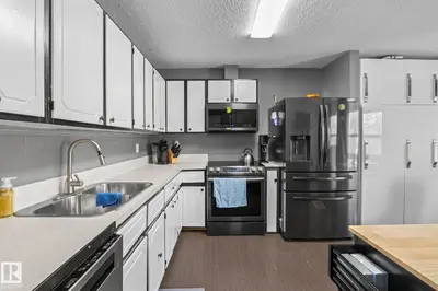Interior photo 3 of 5519 10 AV NW