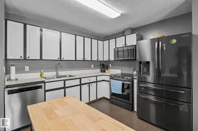 Interior photo 2 of 5519 10 AV NW