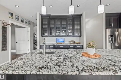 Interior photo 3 of 1421 WESTERRA BA