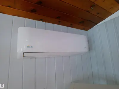Interior photo 2 of 708 7 ST