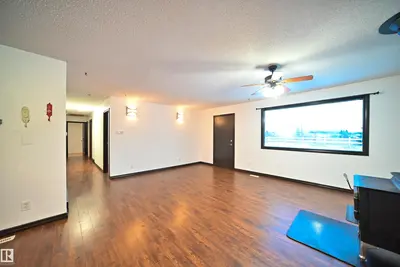 Interior photo 2 of 4715 49 AV