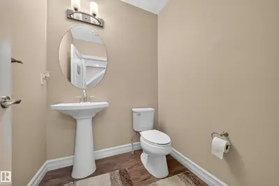 Interior photo 4 of #100 804 WELSH DR SW