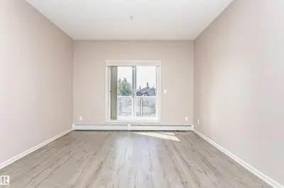 Interior photo 4 of #205 226 MACEWAN RD SW