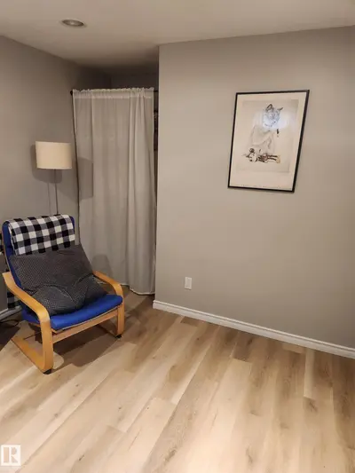 Interior photo 4 of 8029 17A AV NW