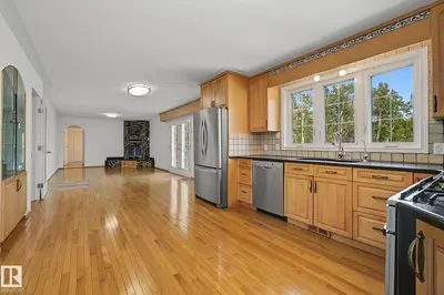 Interior photo 4 of 51357 RGE ROAD 231