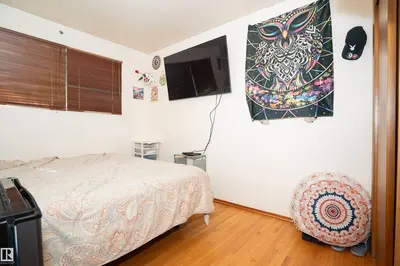 Interior photo 4 of 5307 105 ST NW