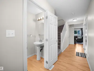 Interior photo 2 of 8111 7 AV SW SW
