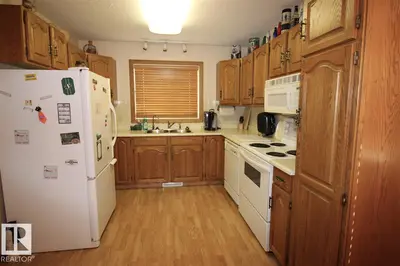 Interior photo 1 of 4011 40 ST