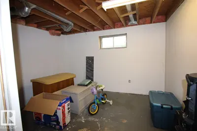 Interior photo 3 of 4011 40 ST