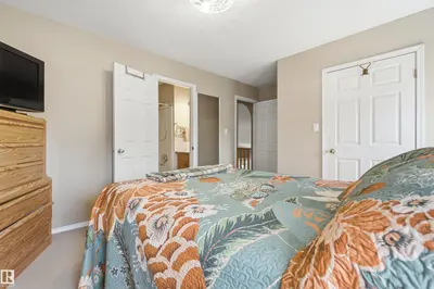Interior photo 4 of 5214 49 Street