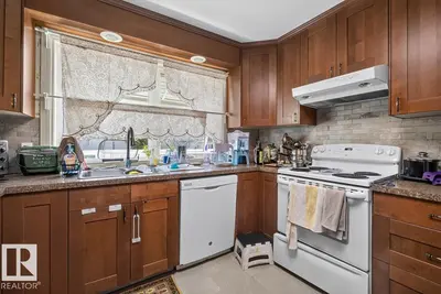 Interior photo 4 of 13411 101 ST NW