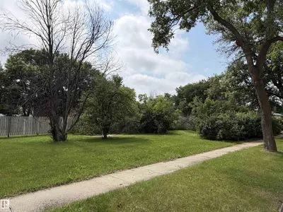 Interior photo 1 of 5319 47 ST