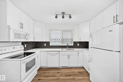 Interior photo 2 of 4211 135 AV NW