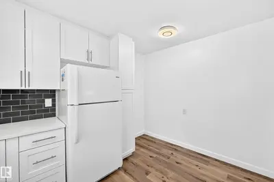 Interior photo 4 of 4211 135 AV NW