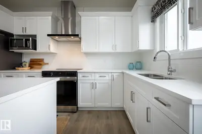 Interior photo 2 of 207 157 AV NE