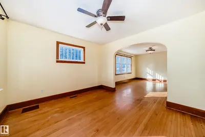 Interior photo 3 of 449 JENNIFER HEIL WY