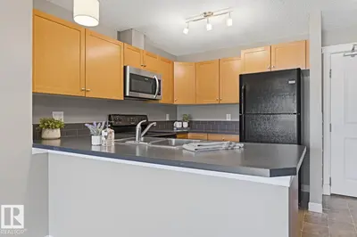 Interior photo 3 of #202 3715 WHITELAW LN NW