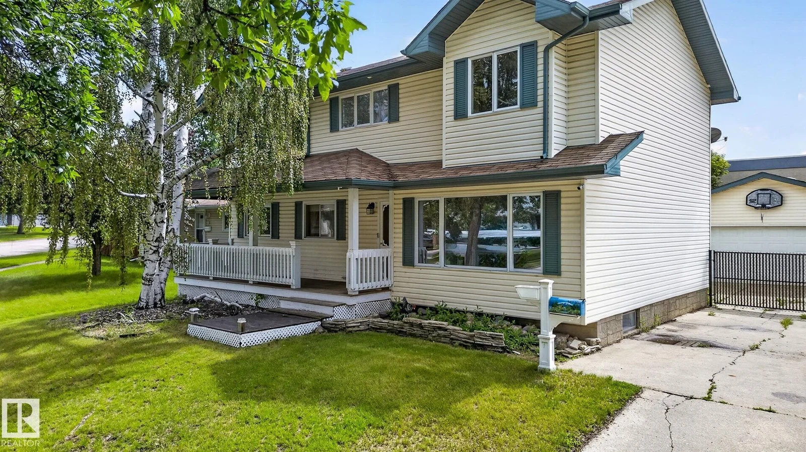 , Fort Saskatchewan - 7 bedroom Detached Single Family for sale