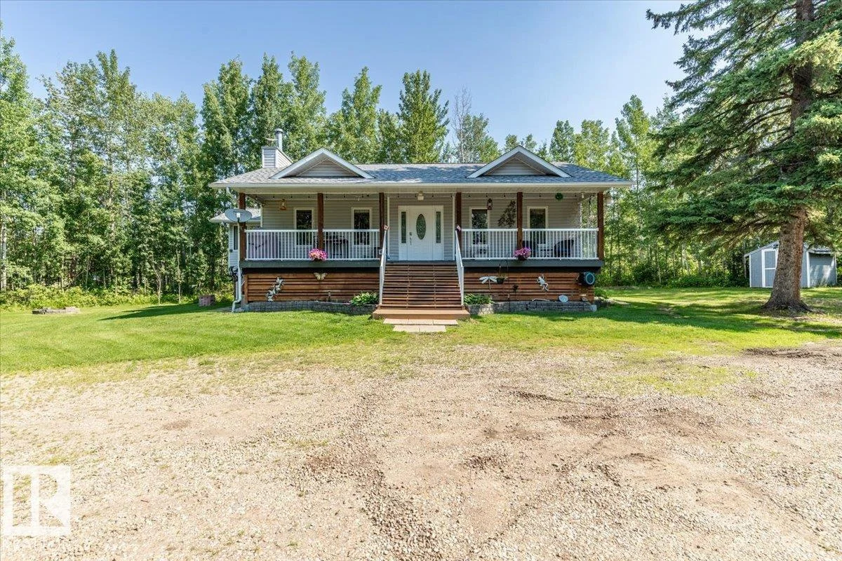 5502 39 ST, Rural Wetaskiwin County - 4 bedroom Detached Single Family for sale