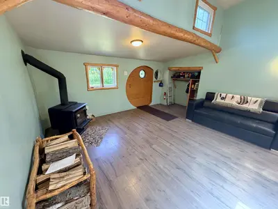 Interior photo 1 of 
