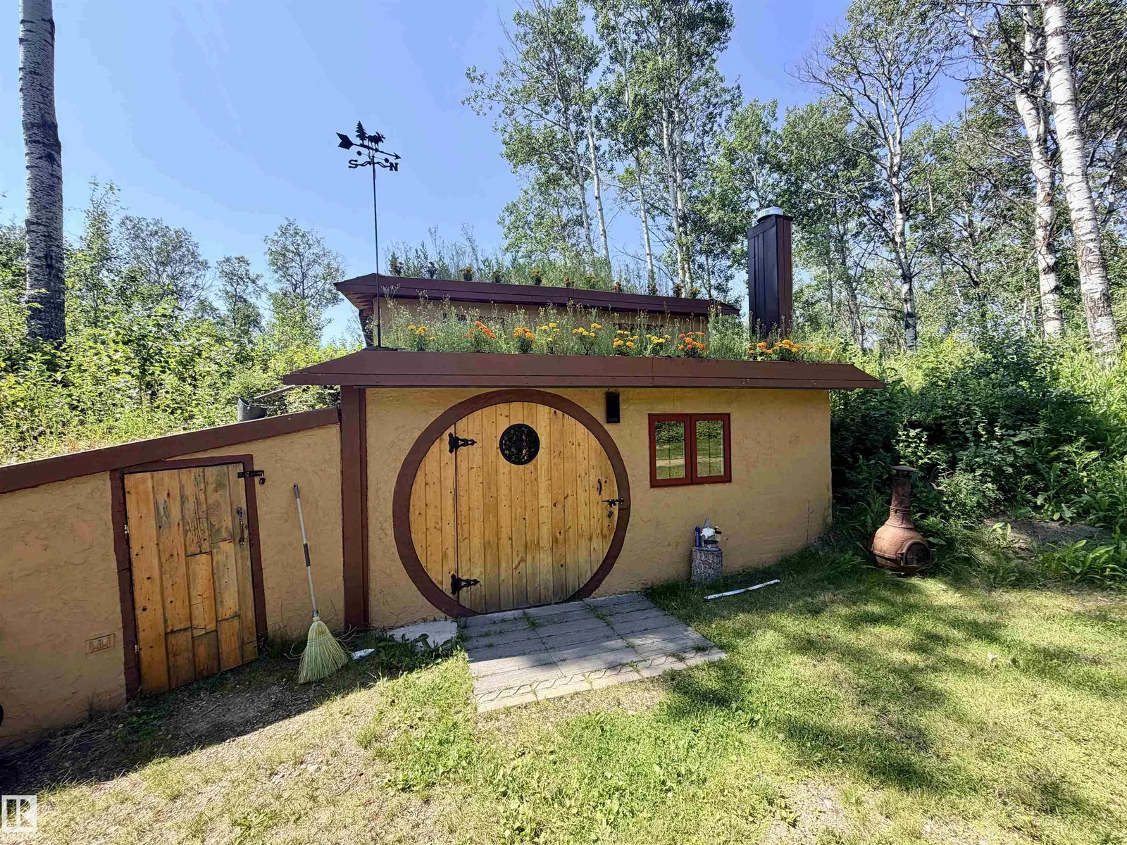 , Rural St. Paul County - 1 bedroom Cottage for sale