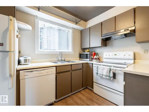 #20 3812 20 AV NW, Edmonton - $219,900